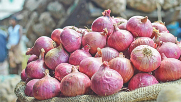 ৫ মাস পর পেঁয়াজ রপ্তানির শুল্ক তুললো ভারত