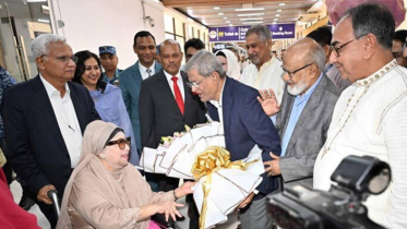 দেশে ফিরলেন  খালেদা জিয়া