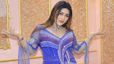 উটের দুধের ব্যবসা করবেন মিষ্টি জান্নাত