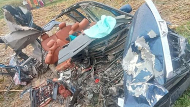 দিনাজপুরে ট্রাক-মাই‌ক্রোবা‌সের মু‌খোমু‌খি সংঘর্ষে নিহত ৩ ‌