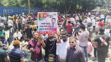 আজও নগর ভবনের সামনে ইশরাকপন্থীদের বিক্ষোভ, যান চলাচল বন্ধ