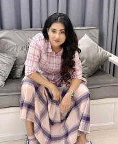 হঠাৎ লুঙ্গি পরে সোয়্যাগ দেখালেন বুবলী