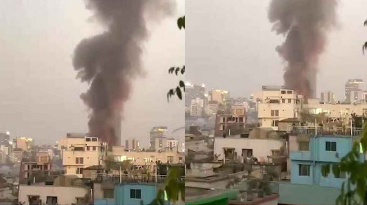 কড়াইলে ভয়াবহ আগুন, নিয়ন্ত্রণে ১১ ইউনিট