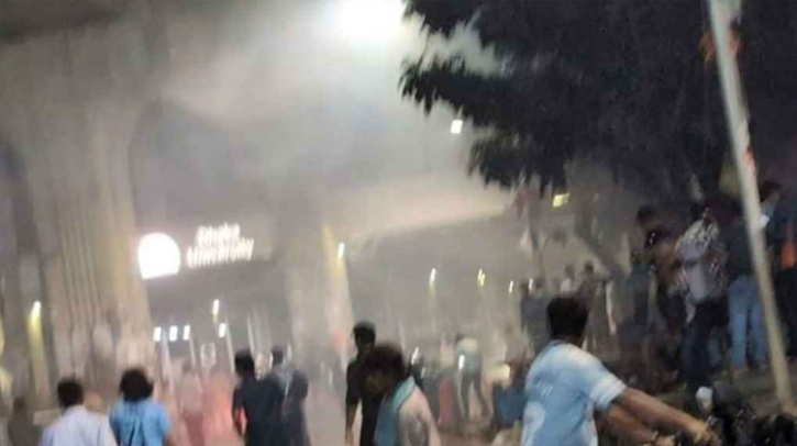 ঢাবিতে রাতের ককটেল বিস্ফোরণ