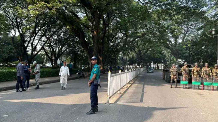 আ.লীগের ‘লকডাউন’ কর্মসূচিতে অচল ঢাকার সড়ক