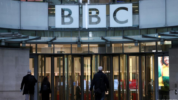 বিবিসি ট্রাম্পের কাছে ক্ষমা চাইলো