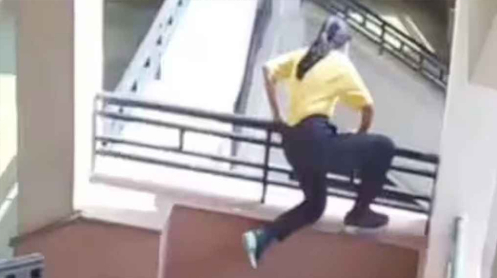 জয়পুরে চতুর্থ শ্রেণির ছাত্রী পাঁচ তলা থেকে পড়ে নিহত