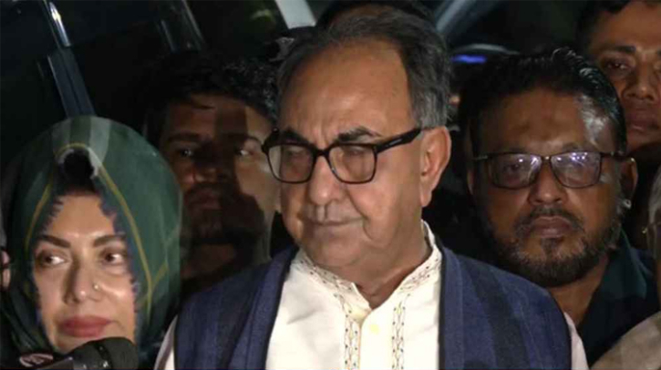 ম্যাডাম আমাদের চিনতে পেরেছেন, সালামের রিপ্লাইও দিয়েছেন