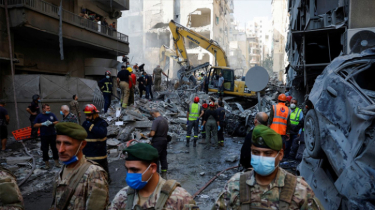 Israeli Airstrike Wounds Dozens in Southern Lebanon, Violating Ceasefire