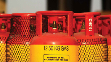 এলপিজির নতুন মূল্য ঘোষণা, কমলো ২৬ টাকা