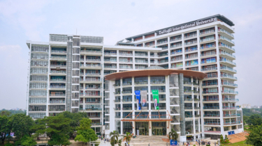 ছাত্র পরিবহনের বাসে দুষ্কৃতিকারীদের অগ্নিসংযোগ: সুষ্ঠু তদন্তের দাবি