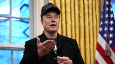 Elon Musk Positions Himself as Key Figure in International Far-Right Movement