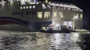 All 267 Aboard South Korean Ferry Rescued After It Runs Aground Off Southwest Coast