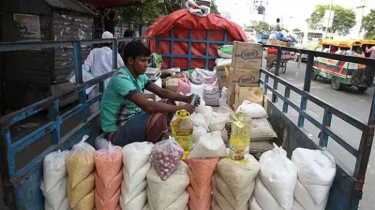 টিসিবি বিক্রিতে নতুন তিনটি পণ্য