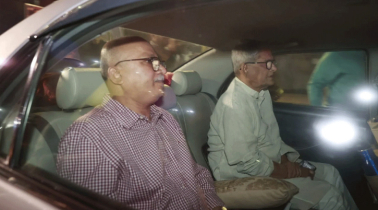 হাসপাতালে গিয়ে খালেদা জিয়ার খবর নিলেন বিএনপির জ্যেষ্ঠ নেতারা হাসপাতালে গিয়ে খালেদা জিয়ার খবর নিলেন বিএনপির জ্যেষ্ঠ নেতারা