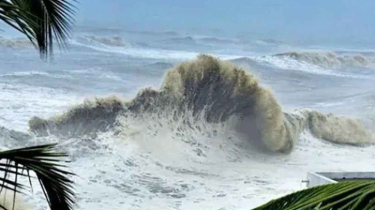 ঘূর্ণিঝড় ‘ডিটওয়াহ’ আছড়ে পড়বে রোববার ভোরে ঘূর্ণিঝড় ‘ডিটওয়াহ’ আছড়ে পড়বে রোববার ভোরে