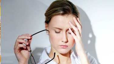 মাইগ্রেনের ব্যথা বাড়াতে পারে যেসব অভ্যাস মাইগ্রেনের ব্যথা বাড়াতে পারে যেসব অভ্যাস