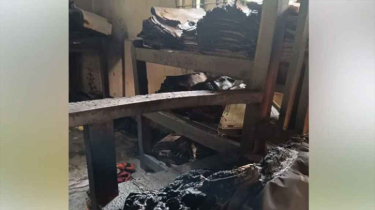 ব্রাহ্মণবাড়িয়ায় গ্রামীণ ব্যাংকে আগুন, নথি পুড়ে ছাই ব্রাহ্মণবাড়িয়ায় গ্রামীণ ব্যাংকে আগুন, নথি পুড়ে ছাই