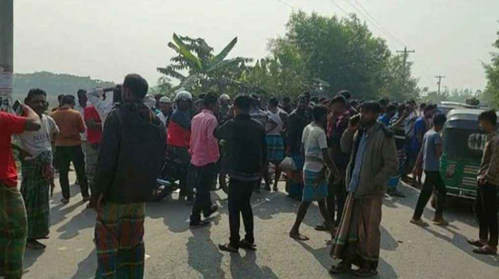 নেত্রকোণা-ময়মনসিংহ সড়কে মর্মান্তিক দুর্ঘটনা, নিহত ২ নেত্রকোণা-ময়মনসিংহ সড়কে মর্মান্তিক দুর্ঘটনা, নিহত ২