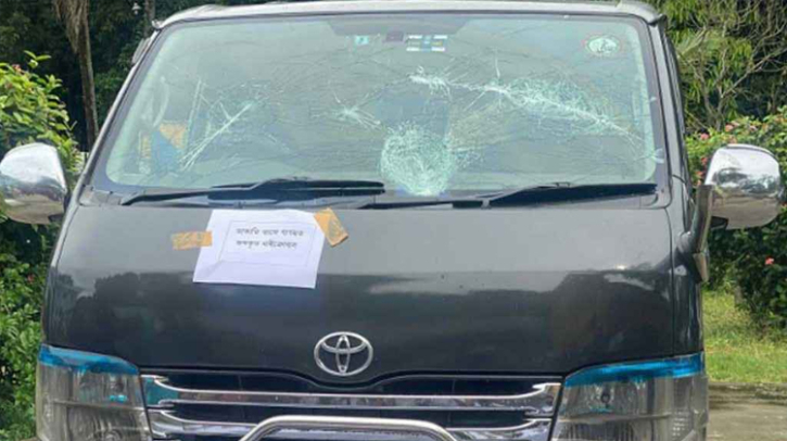 কুমিল্লায় চেকপোস্টে ১৪ ডাকাত আটক