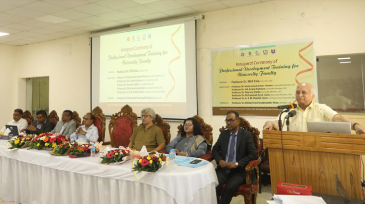 শিক্ষার্থীদের কল্যাণে নিবদ্ধ থাকুন শিক্ষকেরা: ইউজিসি চেয়ারম্যান