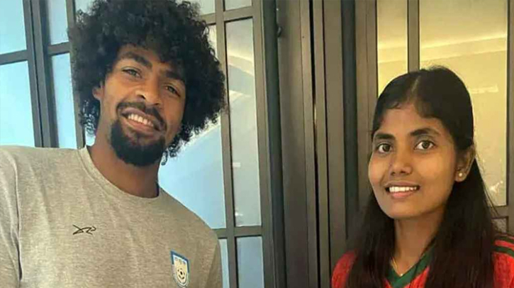 বিশ্ববিদ্যালয়ে হামজাকে নিতে চান রাবির ক্রীড়া সম্পাদক নার্গিস বিশ্ববিদ্যালয়ে হামজাকে নিতে চান রাবির ক্রীড়া সম্পাদক নার্গিস