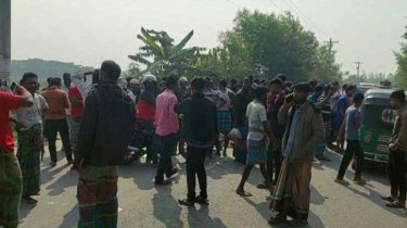 নেত্রকোণা-ময়মনসিংহ সড়কে মর্মান্তিক দুর্ঘটনা, নিহত ২ নেত্রকোণা-ময়মনসিংহ সড়কে মর্মান্তিক দুর্ঘটনা, নিহত ২