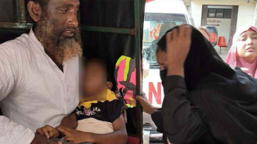 টয়লেটে লুকিয়ে ছিল বিষাক্ত সাপ