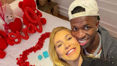 প্রেমিকার সঙ্গে সম্পর্ক পুনর্গঠন করলেন ভিনিসিয়ুস প্রেমিকার সঙ্গে সম্পর্ক পুনর্গঠন করলেন ভিনিসিয়ুস