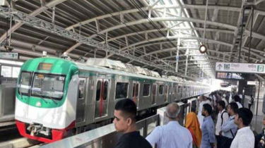 মেট্রোরেলে না চড়ে বের হলে কাটা হবে ১০০ টাকা