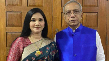 হাসিনার প্রেস সচিব নাঈমুল ইসলাম খান ও স্ত্রীর বিরুদ্ধে দুদকের মামলা