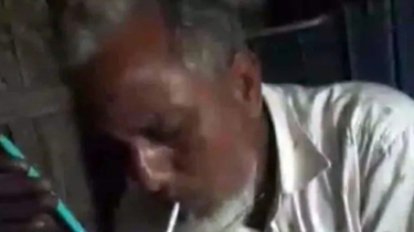 রংপুরে প্যানেল চেয়ারম্যানের ইয়াবা সেবনের ভিডিও সামাজিক যোগাযোগ রংপুরে প্যানেল চেয়ারম্যানের ইয়াবা সেবনের ভিডিও সামাজিক যোগাযোগ