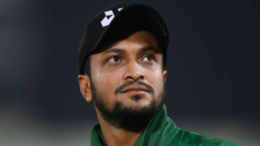 ক্রিকেটের গর্ব সাকিব এখন বিতর্কের মুখে ক্রিকেটের গর্ব সাকিব এখন বিতর্কের মুখে