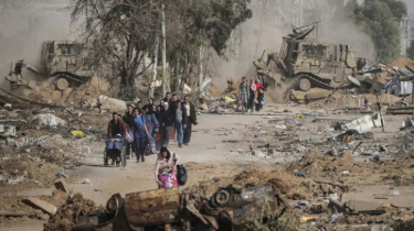 Gaza ceasefire brings ‘no change’ on the ground as aid remains blocked or trickling in, residen