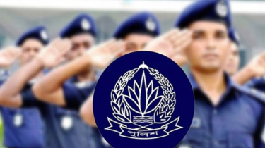 নভেম্বরেই নতুন পোশাকে মাঠে নামবে পুলিশ নভেম্বরেই নতুন পোশাকে মাঠে নামবে পুলিশ