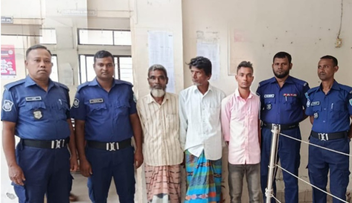 রংপুরে গ্রেফতারী পরোয়ানাভূক্ত আসামিসহ গ্রেফতার ৩ রংপুরে গ্রেফতারী পরোয়ানাভূক্ত আসামিসহ গ্রেফতার ৩