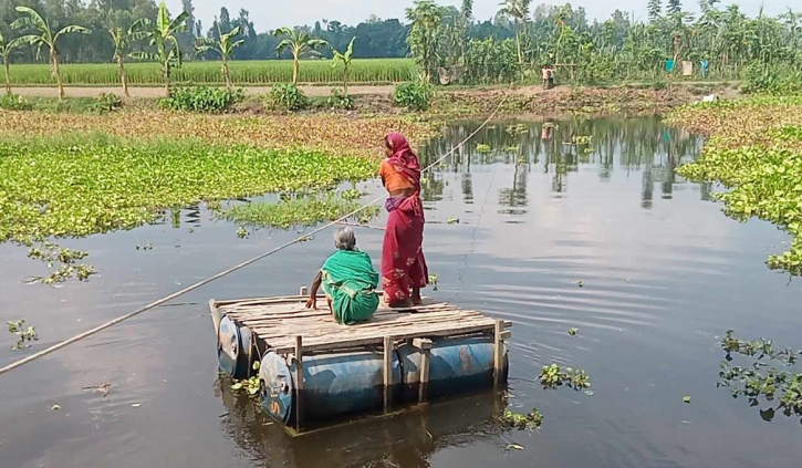 ছেলে-মেয়ে বিয়ে দিতে চরম বিপাকে মরা ঘাঘট নদীর দ্বীপচরের মানুষ ছেলে-মেয়ে বিয়ে দিতে চরম বিপাকে মরা ঘাঘট নদীর দ্বীপচরের মানুষ