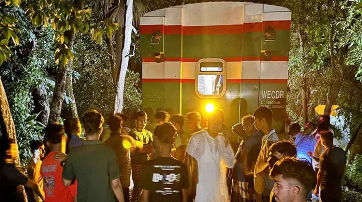 ট্রেন ১৯ বগি রেখেই চলে গেল