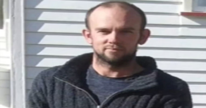 NZ Fugitive Father Shot Dead by Police After Nearly Four-Year Manhunt; Children Found Safe NZ Fugitive Father Shot Dead by Police After Nearly Four-Year Manhunt; Children Found Safe