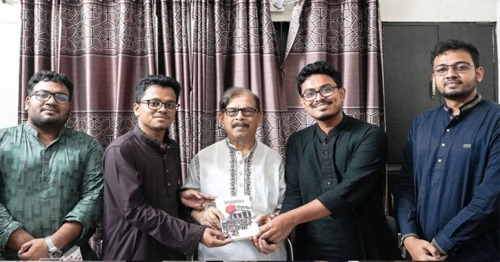 ভিপি সাদিক কায়েমের সৌজন্য সাক্ষাৎ মাহমুদুর রহমান মান্নার সঙ্গে