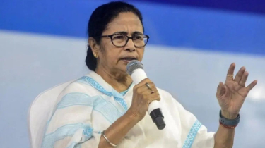 “ভোটে জিততে টাকা–অস্ত্র–কমিশনকে ব্যবহার করছে বিজেপি”—মমতা