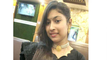 স্বর্ণালংকার-টাকা নিয়ে প্রেমিকের সঙ্গে উধাও স্ত্রী, ফিরে পেতে সবার কাছে দোয়া চাইলেন স্বামী