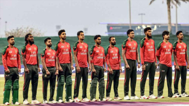 টাইগারদের জটিল সমীকরণ: লঙ্কান হারেও টিকে আছে আশা