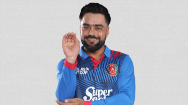 মাঠের পারফরম্যান্সের চেয়ে কথাতেই বেশি আলোচনায় রশিদ খান!