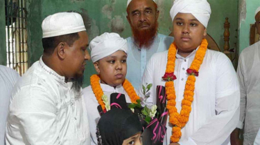 মাত্র ৭ মাসেই পবিত্র কোরআনের হাফেজ হয়েছেন প্রবাসীর দুই সন্তান