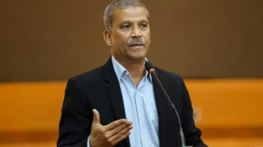 দেশে বাক স্বাধীনতাকে বাধাগ্রস্ত করছে নানা গোষ্ঠী : আসিফ নজরুল