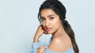 অবশেষে নিজের প্রেমিককে সামনে আনলেন শ্রদ্ধা কাপুর