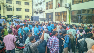 সংবাদ প্রকাশ করায় সাংবাদিককে মারধর