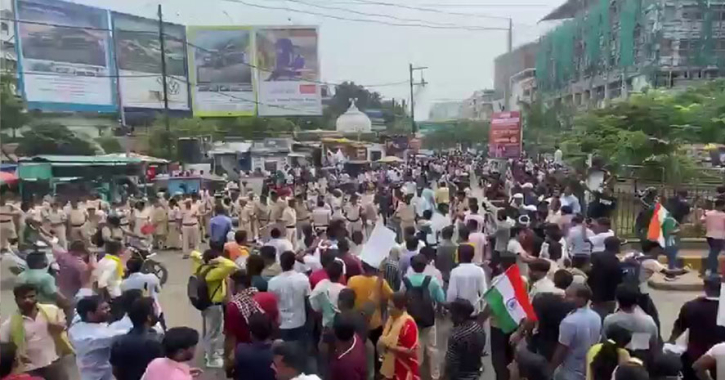 শিক্ষক নিয়োগের প্রতিশ্রুতি ভাঙায় বিহারে শিক্ষক আন্দোলন