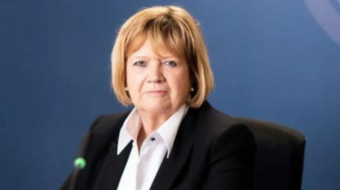 UK Covid vaccine development and rollout described as “extraordinary achievement,”